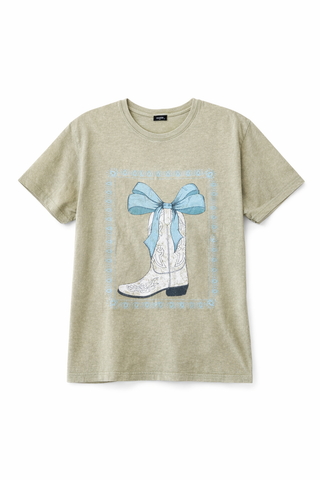 Mackenzie Oversized Graphic T-shirt Western Rodeo Cowgirl